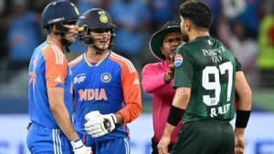 India-Pakistan Asia Cup Clash: Did Gambhir Deploy Rinku Singh to Quell Gill & Sharma's On-Field Spat? WATCH