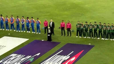 Pakistan's national anthem blunder! Hilarious mishap stuns everyone during IND vs PAK - Watch